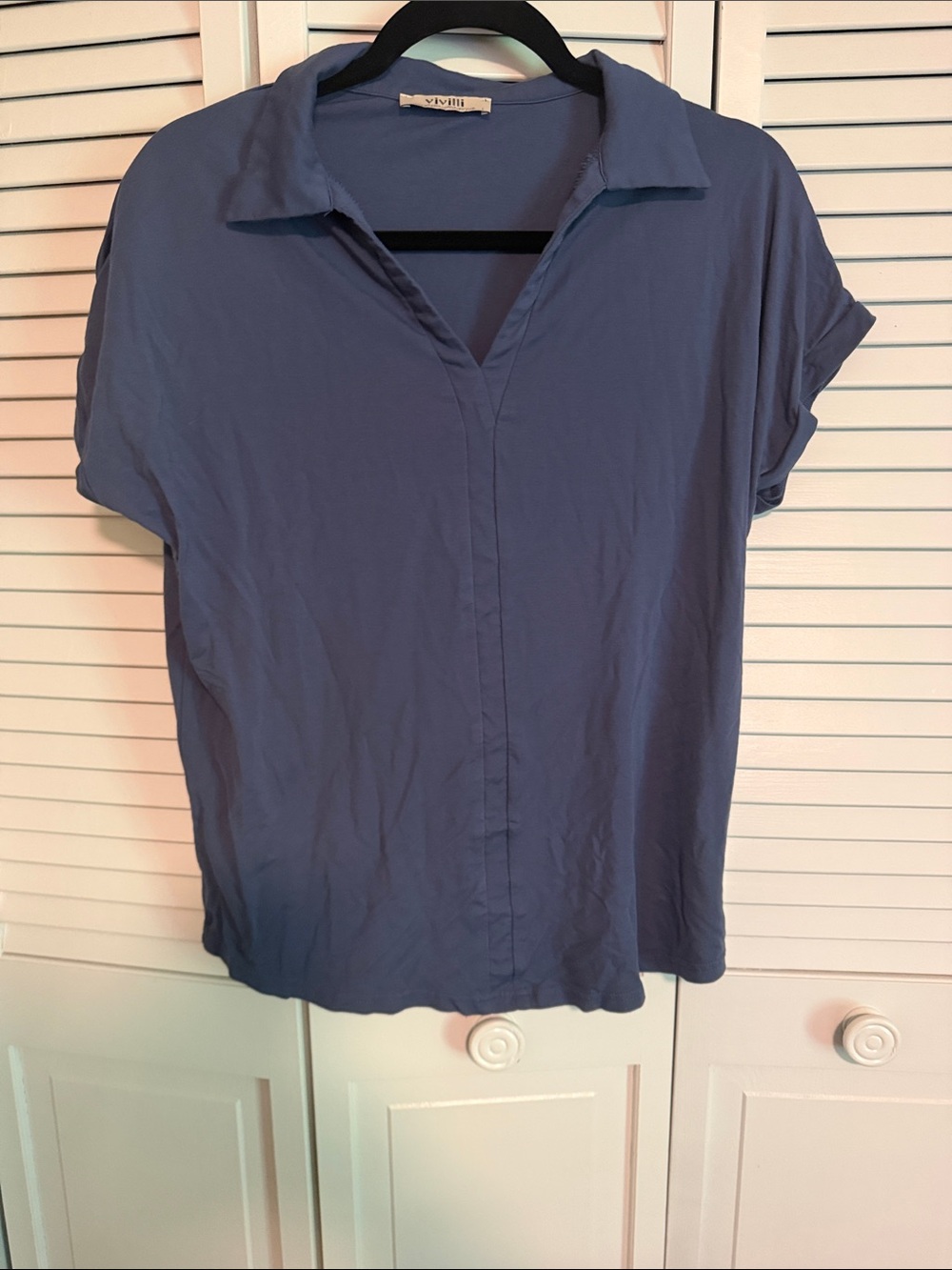 ViVI Slate Blue Short-Sleeve Button-Front Shirt